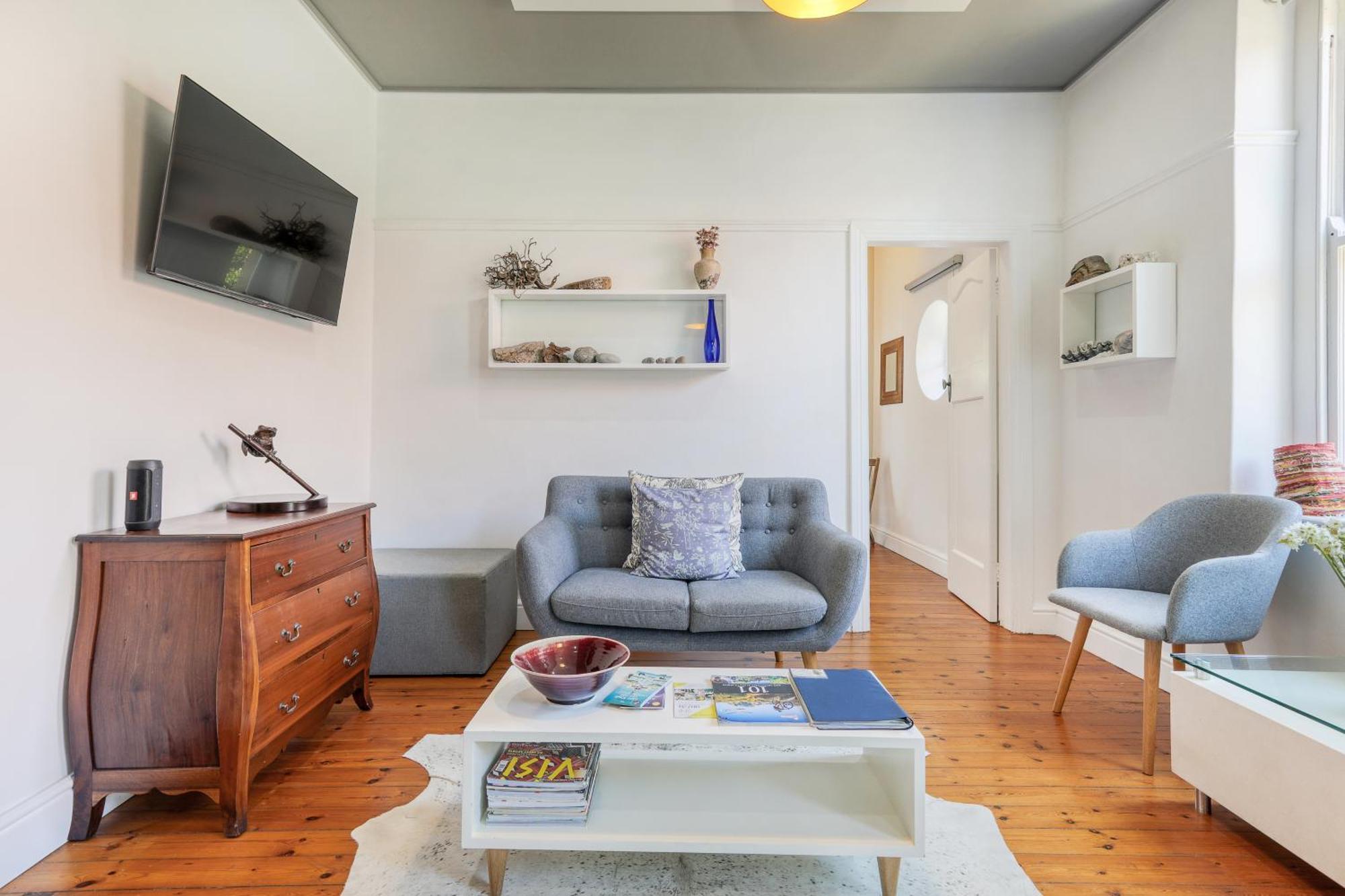 Behr Road Apartment With Sea View Patio Cape Town Bagian luar foto